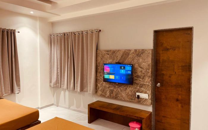 Hotel TrushaDham, Kolhapur