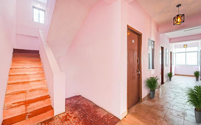 Hotel O Karapakkam, Chennai