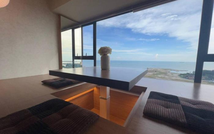 ATTIC Full Seaview Zen Family Suites [TV BOX] #58