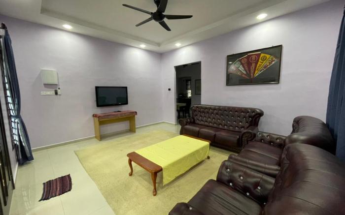 D'FAZZ HOMESTAY MUAR (MUSLIM ONLY)