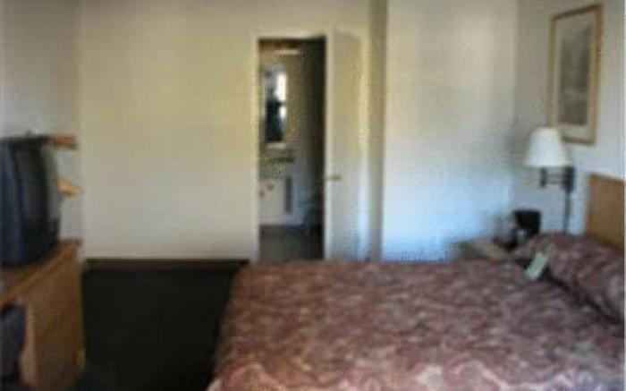 Sugarloaf Mountain Motel