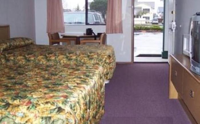 Sumner Motor Inn
