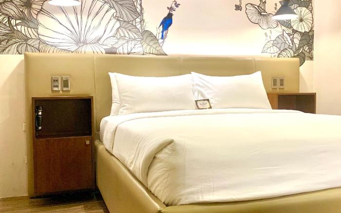 The Henry Hotel Roost Bacolod