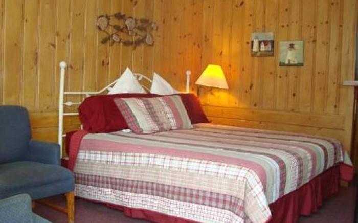Town & Beach Motel