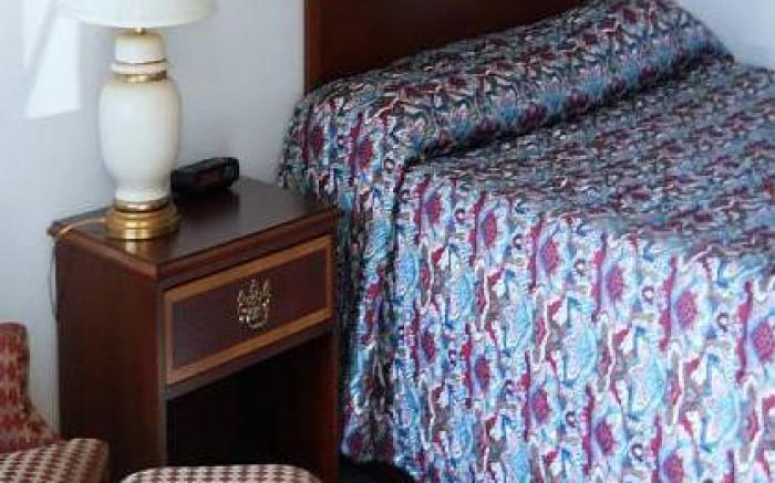 Value Inn Motel - Milwaukee Airport South