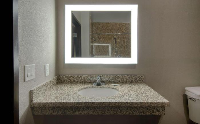 Motel 6 Fort Worth, TX – I-35 & I-20