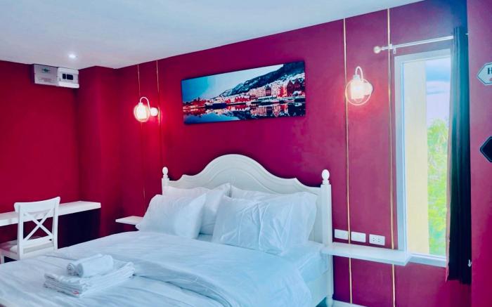 HUBBLE HOTEL