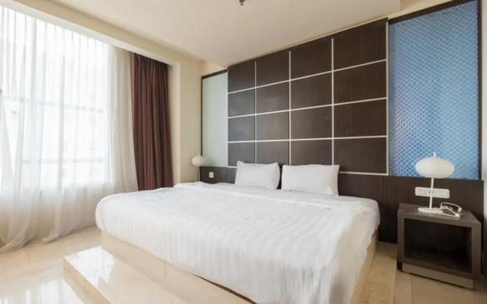 Sans Hotel Lynt Makassar