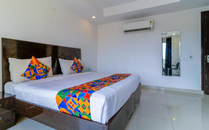 Tipsyy Inn Suites 007