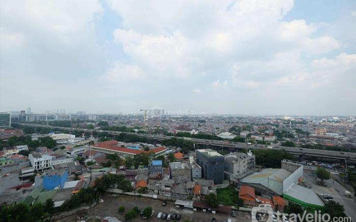 Fancy Nice Studio @ Green Pramuka City By Travelio