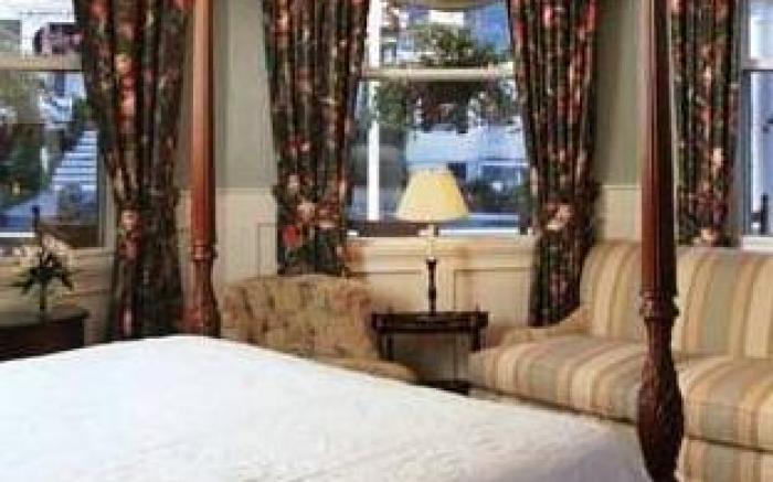 Anchor Inn Beach House