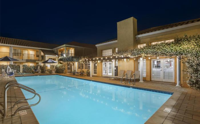 Best Western Plus Dixon Davis
