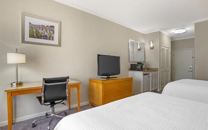 Best Western Plus Dixon Davis