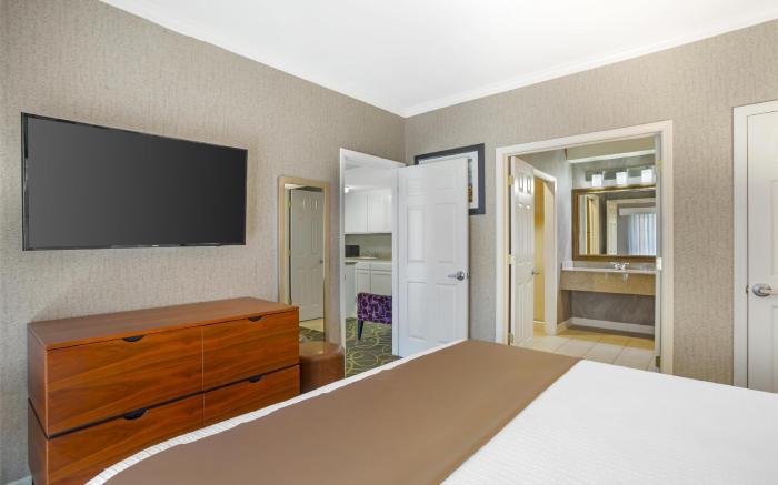 Best Western Plus Dixon Davis