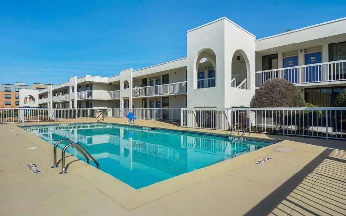 Motel6 Newnan, GA