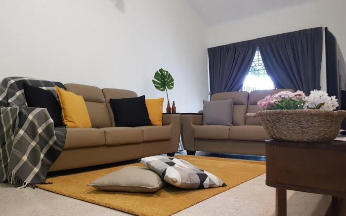RICHBALIZ HOMESTAY NO 32 @ SELAYANG JAYA (8paxs)
