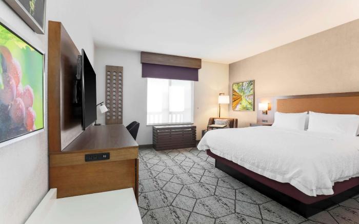 Hampton Inn & Suites Windsor - Sonoma Wine Country