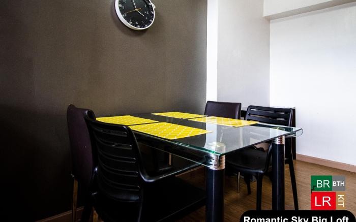 Amazing Loft big 1BR Romantic Gramercy Makati 4822