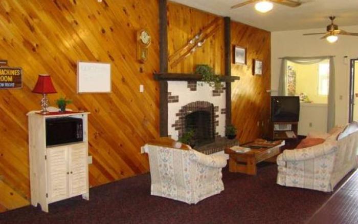 Eastern Inn & Suites (formerly Eastern Inns)