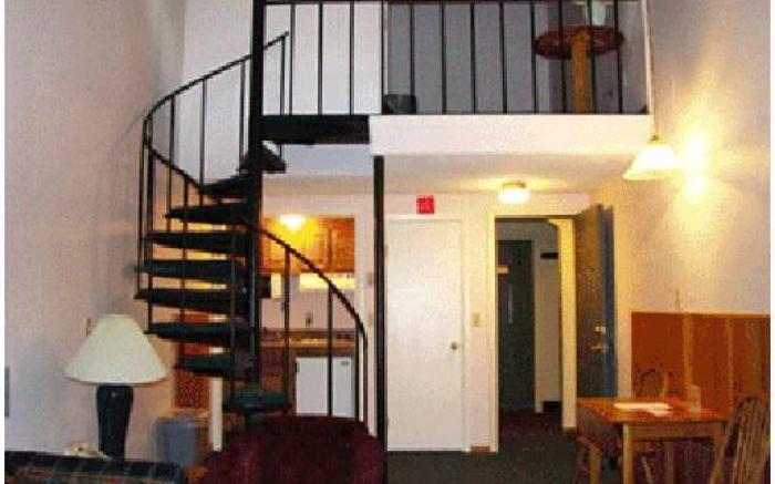 Eastern Inn & Suites (formerly Eastern Inns)