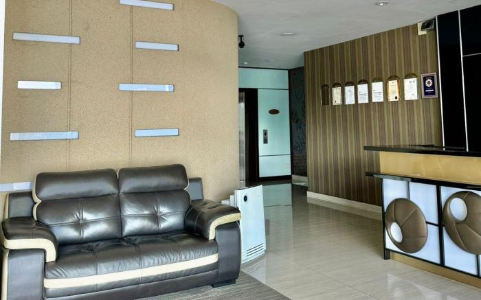 Chariton Hotel Nusa Bestari