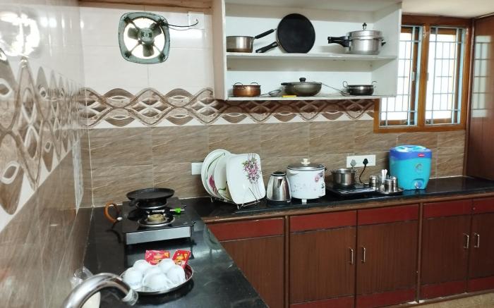 SLS HOMESTAY - Luxury AC Service Apartments 1BHK, 2BHK, 3BHK