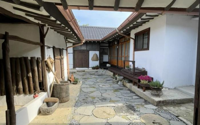 Paju Hanokaeseo Harureul
