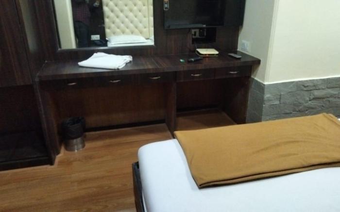 Hotel Divya International 