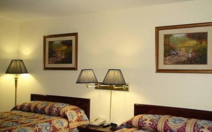 Fox Motor Inn