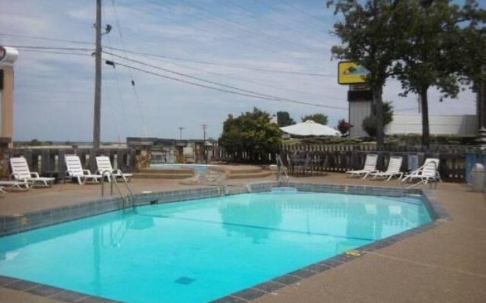 Quail's Nest Inn & Suites