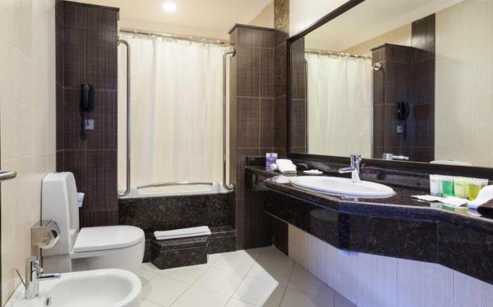 Ayass Hotel