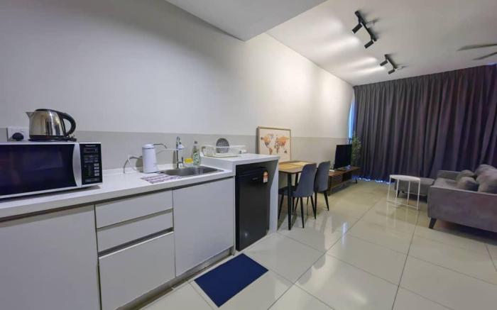 Shah Alam-Trefoil Studio Comfy 2 (Netflix)