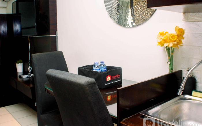 Luxury Studio Metropark Condo Jababeka By Travelio