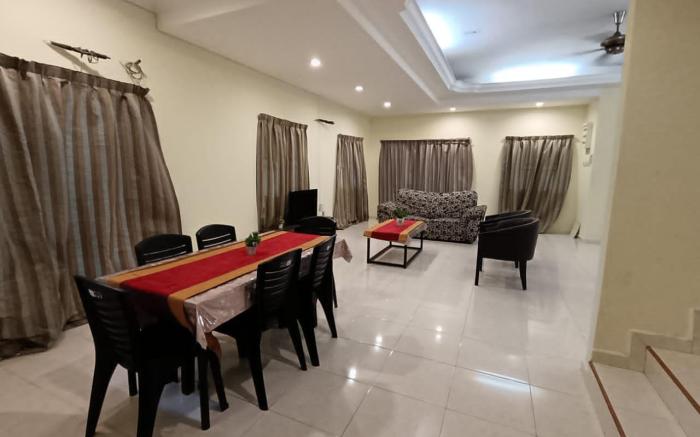 Taman Meranti Homestay 