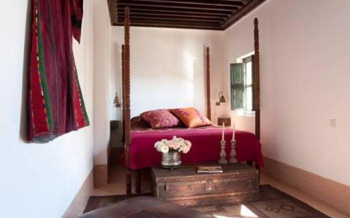 Riad Le J