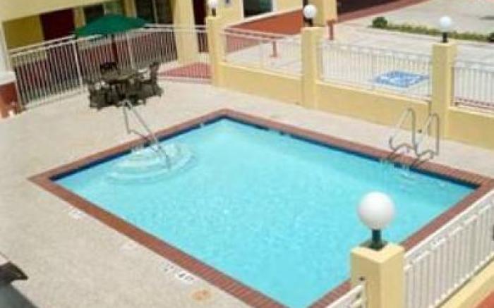 Scottish Inn and Suites Baytown
