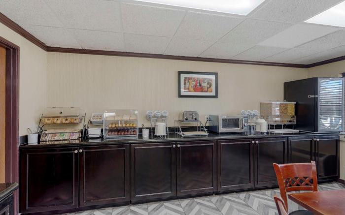 Comfort Inn & Suites