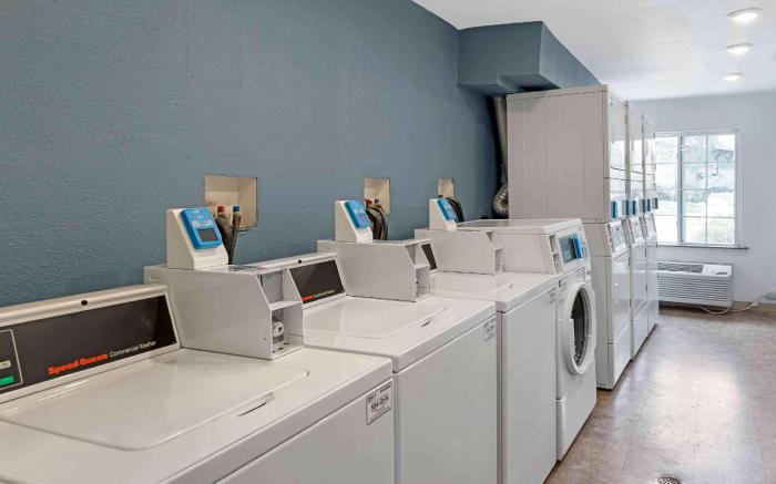 Studio 6 Extended Stay Birmingham  Pelham  AL