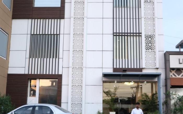 Hotel The Spades Zirakpur