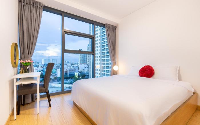 SUNWAH PEARL 5mins landmark 81 free pick up