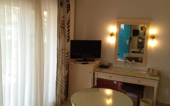 Cairo Pyramids Hotel