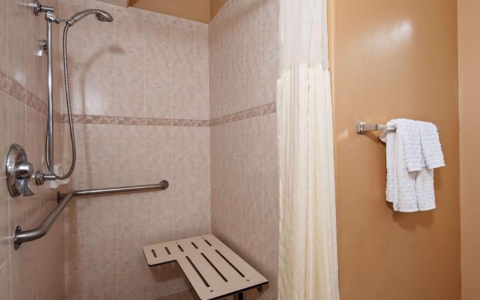 Best Western Plus Capitola By-the-Sea Inn & Suites