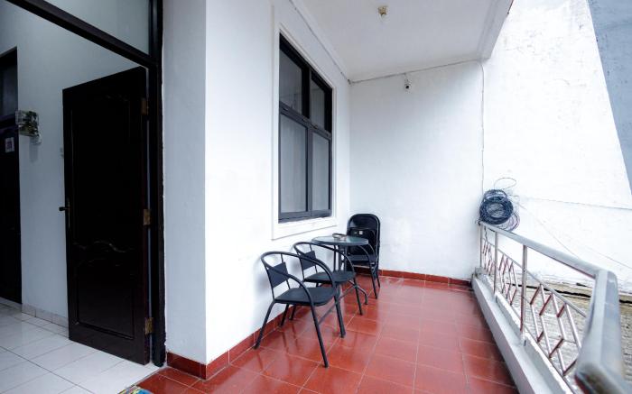 Marcello Residence Siwalankerto near Petra University Surabaya Mitra RedDoorz