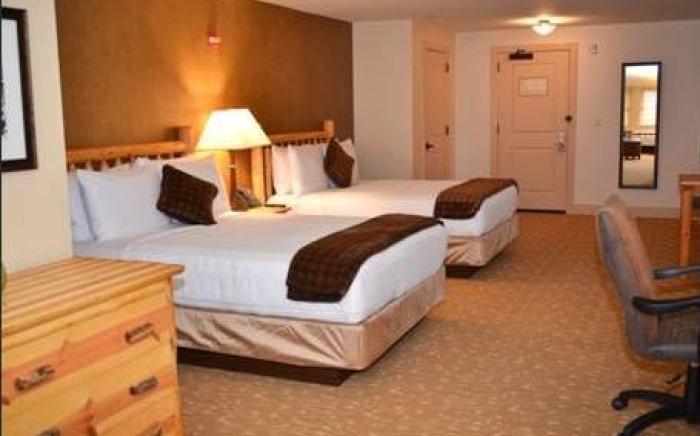 Overlook Lodge and Stone Cottages at Bear Mountain