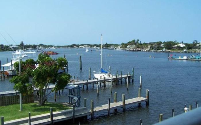 Pirate's Cove Resort and Marina - Stuart