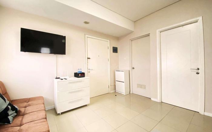 Comfy Modern 2BR Parahyangan Residence By Travelio