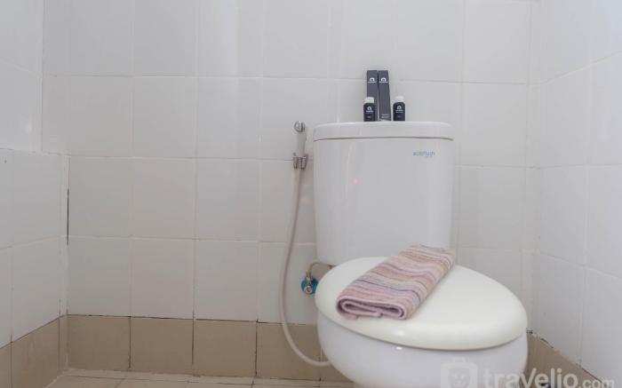 Strategic 1BR Bassura City Apartment By Travelio