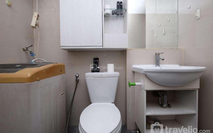 Modern Studio at Ambassade Kuningan By Travelio