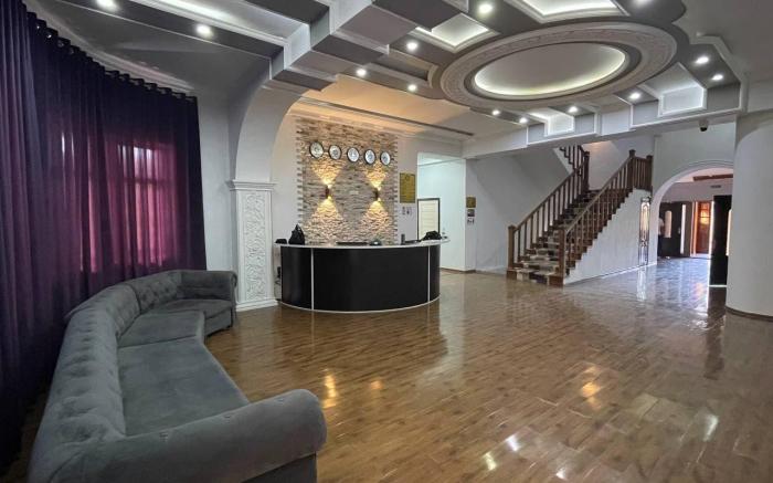 Shosh Avenue Hotel