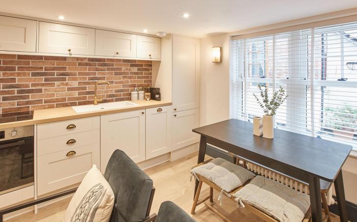 Host & Stay | Grumbles Cottage